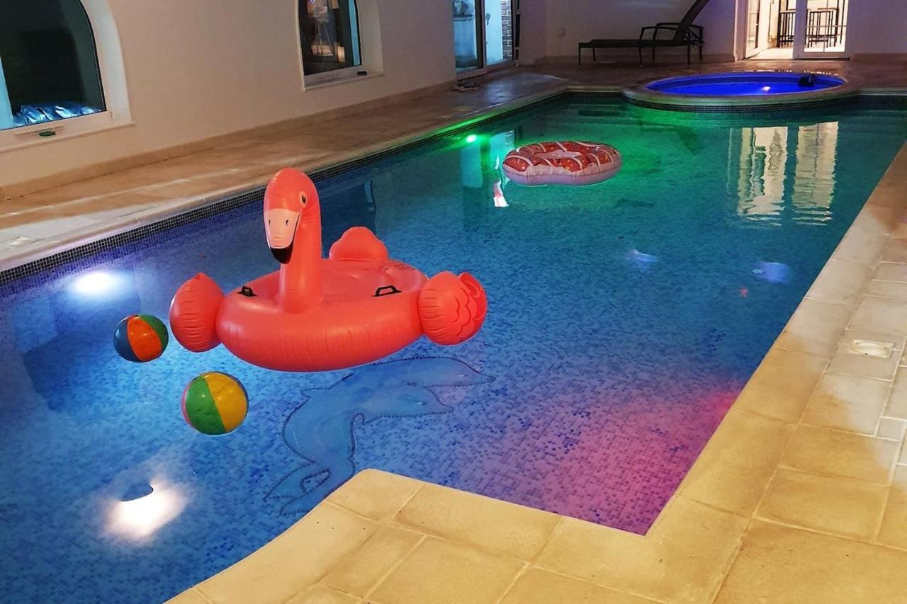 Country Manor House With Indoor Pool And Hot Tub Villa Rochester  Dış mekan fotoğraf